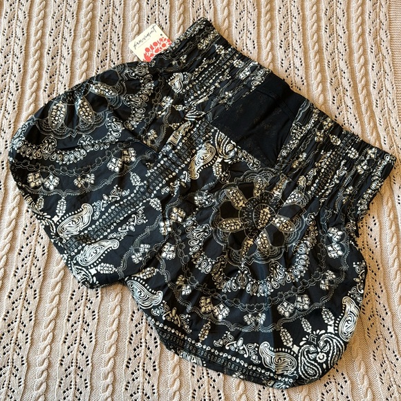 Free people shorts - Picture 2 of 4